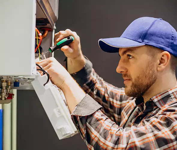 Expert Plumber for Tankless Water Heater Maintenance in Glen Cove, NY: Schedule Professional Maintenance Services with Us